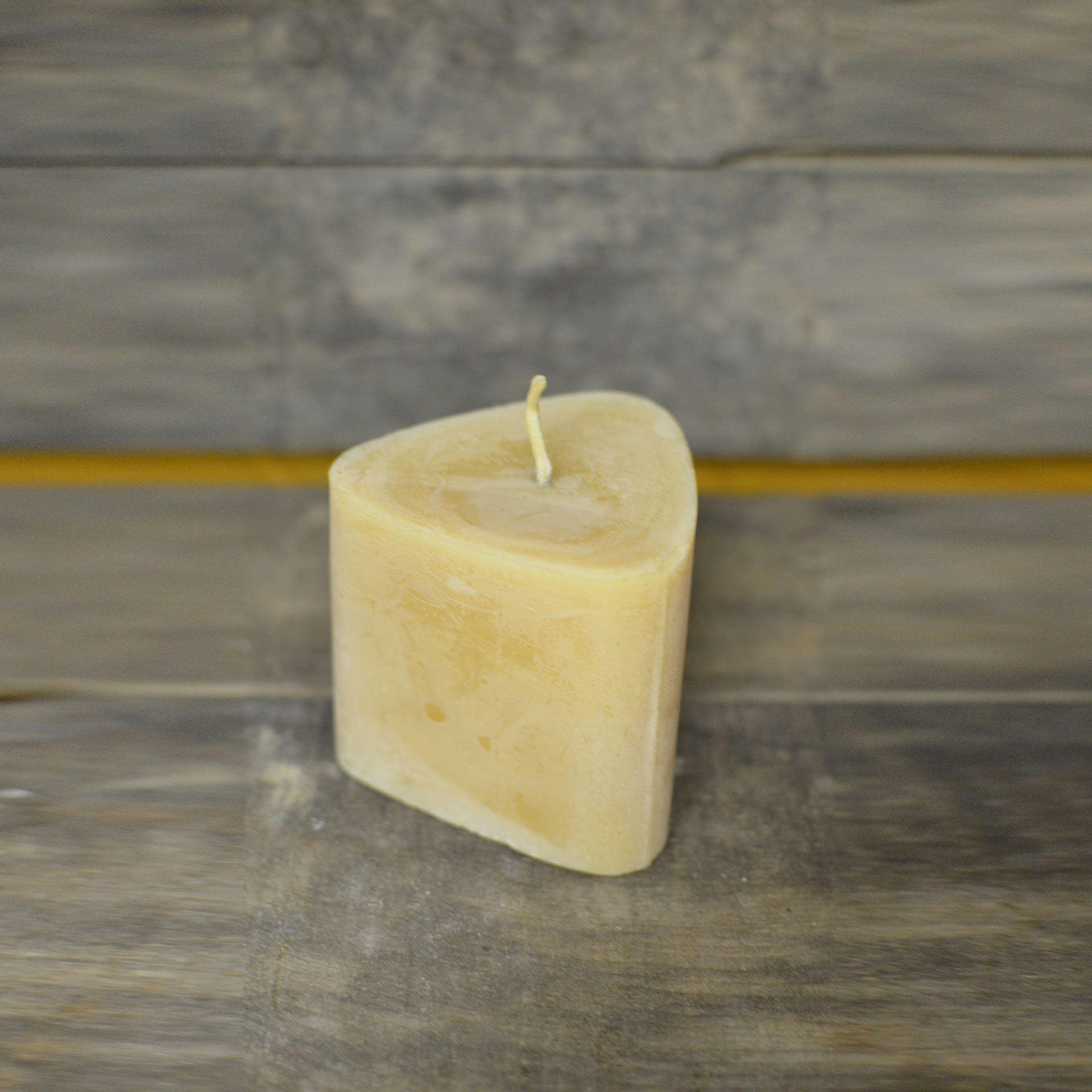 Round Triangle Candle .62lb